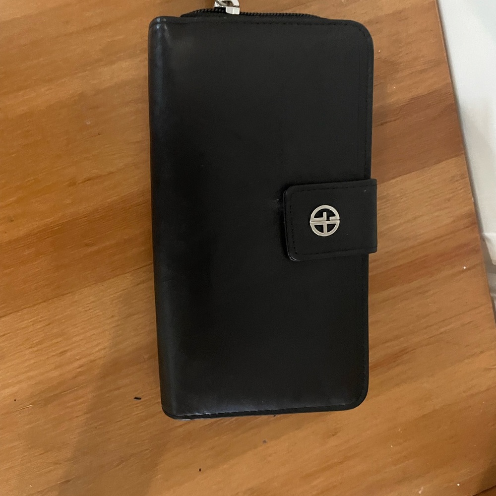 Giani Bernini Black Leather Wallet with Logo Clasp